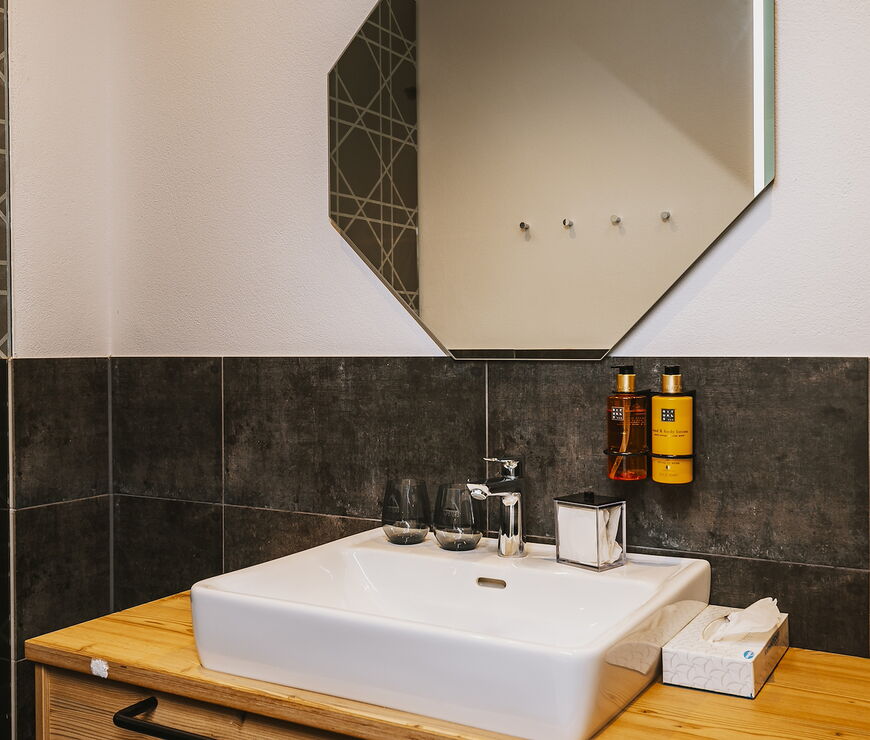 Nikolaus by AvenidA | 2-Schlafzimmer Deluxe Panorama Suite mit Sauna